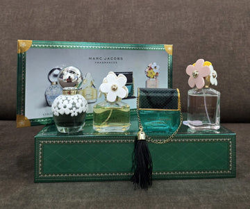 Marc Jacobs Daisy Deluxe Mini Perfume Set – 4 x 30ml (Daisy Collection)
